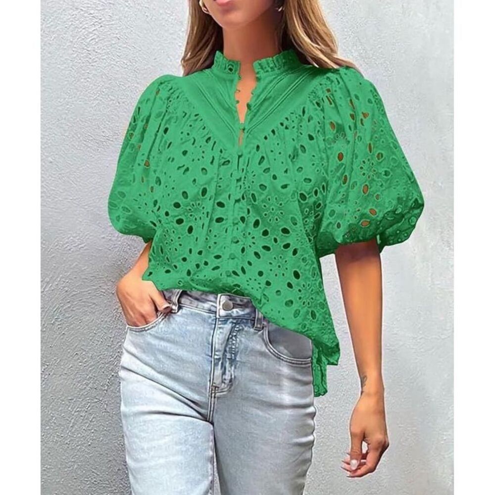 Pretty Garden women's lantern sleeve vneck‎ top size meduim